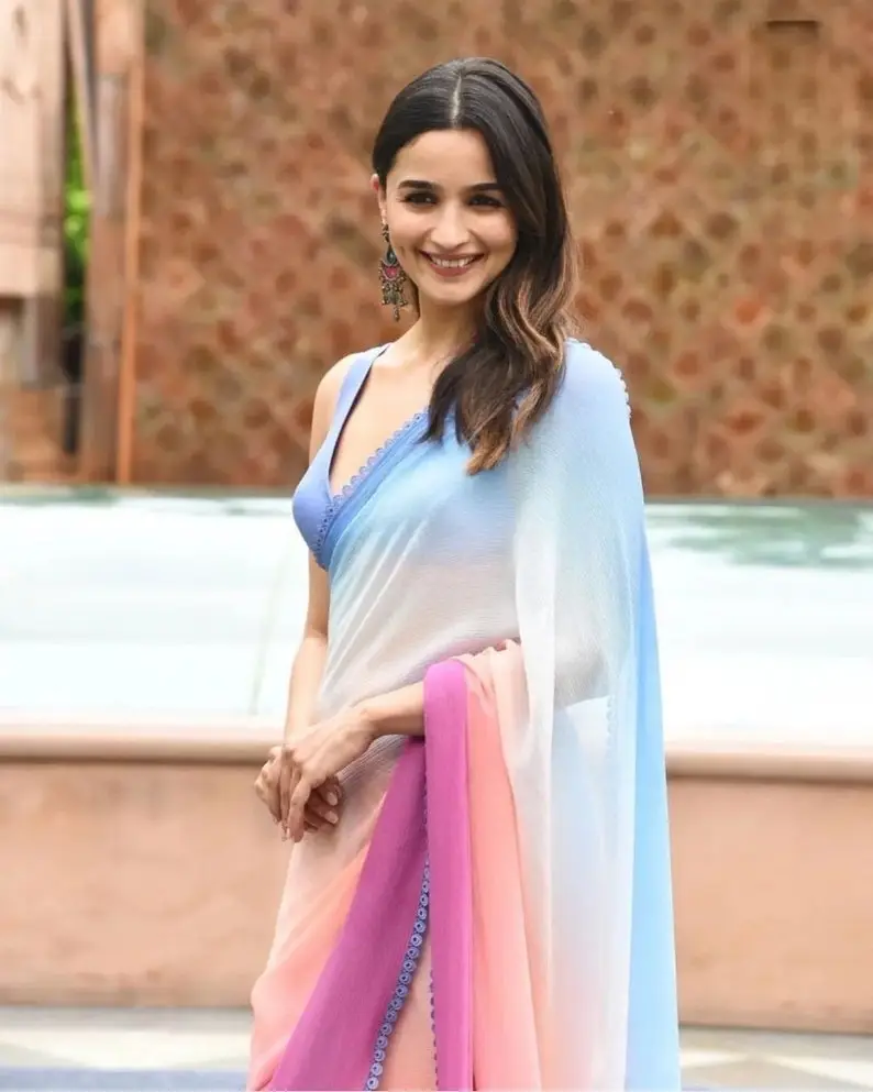 Alia Bhatt Stunning Looks In Beautiful Blue Saree Sleeveless Blouse